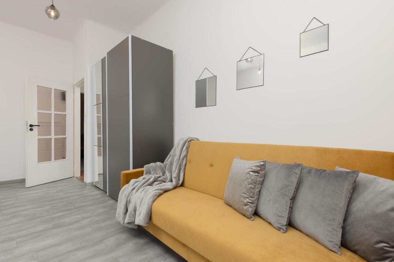 Metro Plac Wilsona Apartments Mickiewicza By Noclegi Renters ワルシャワ エクステリア 写真