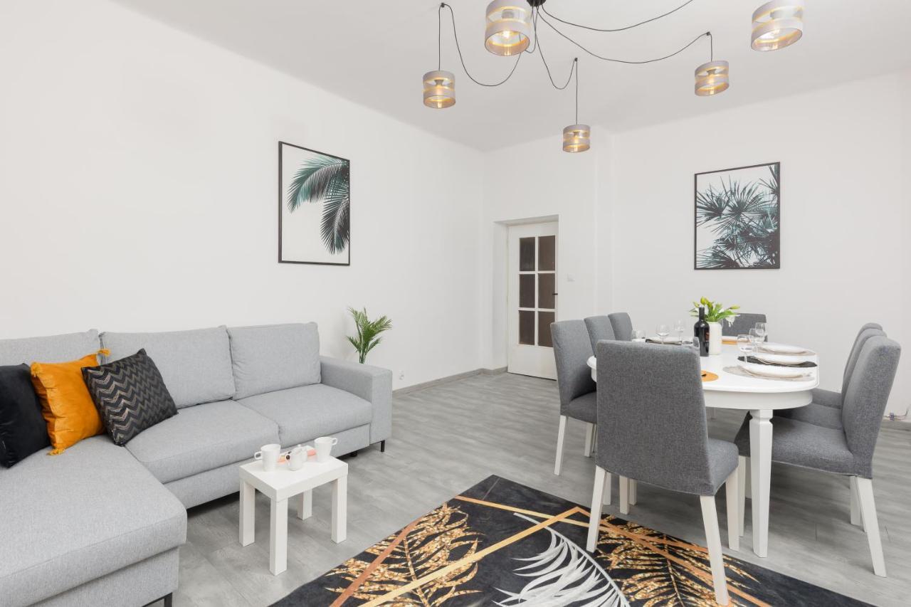 Metro Plac Wilsona Apartments Mickiewicza By Noclegi Renters ワルシャワ エクステリア 写真