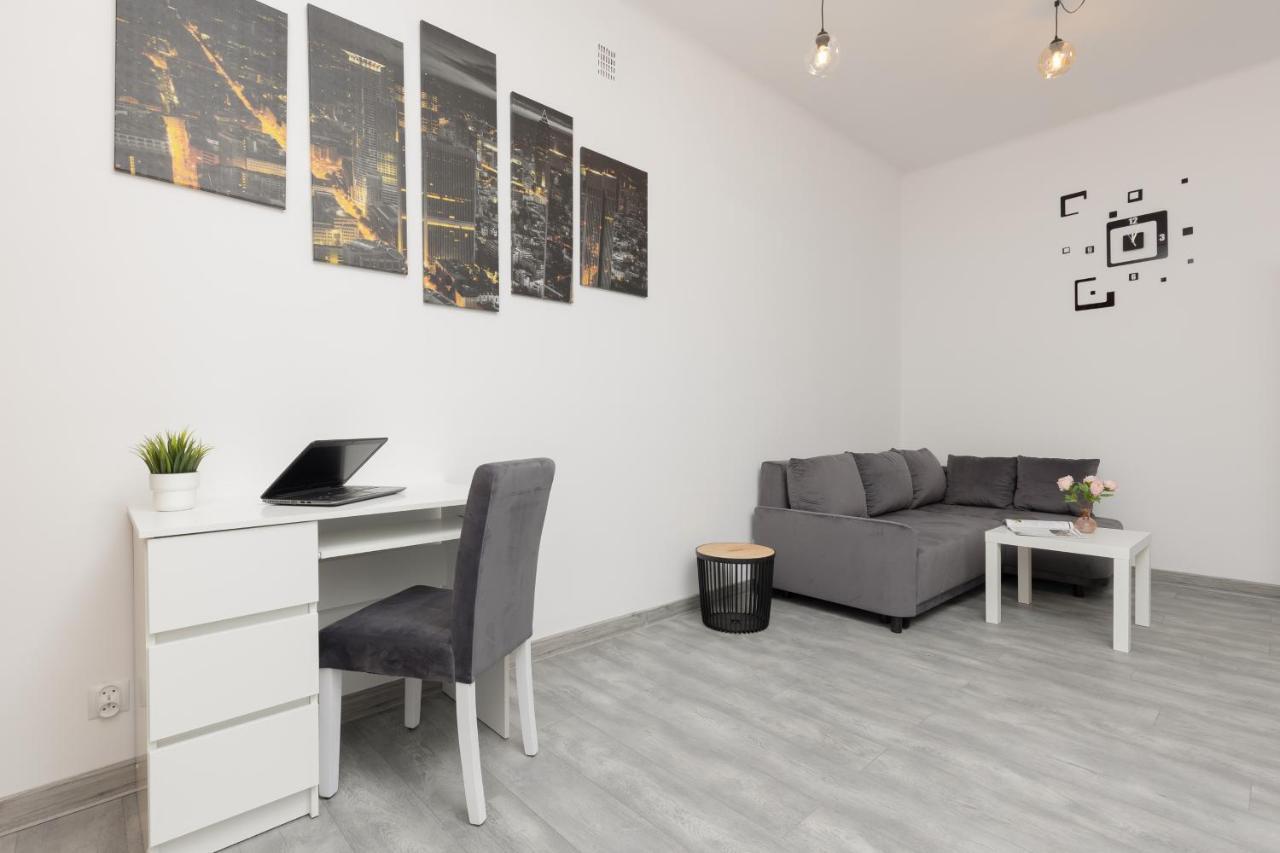 Metro Plac Wilsona Apartments Mickiewicza By Noclegi Renters ワルシャワ エクステリア 写真